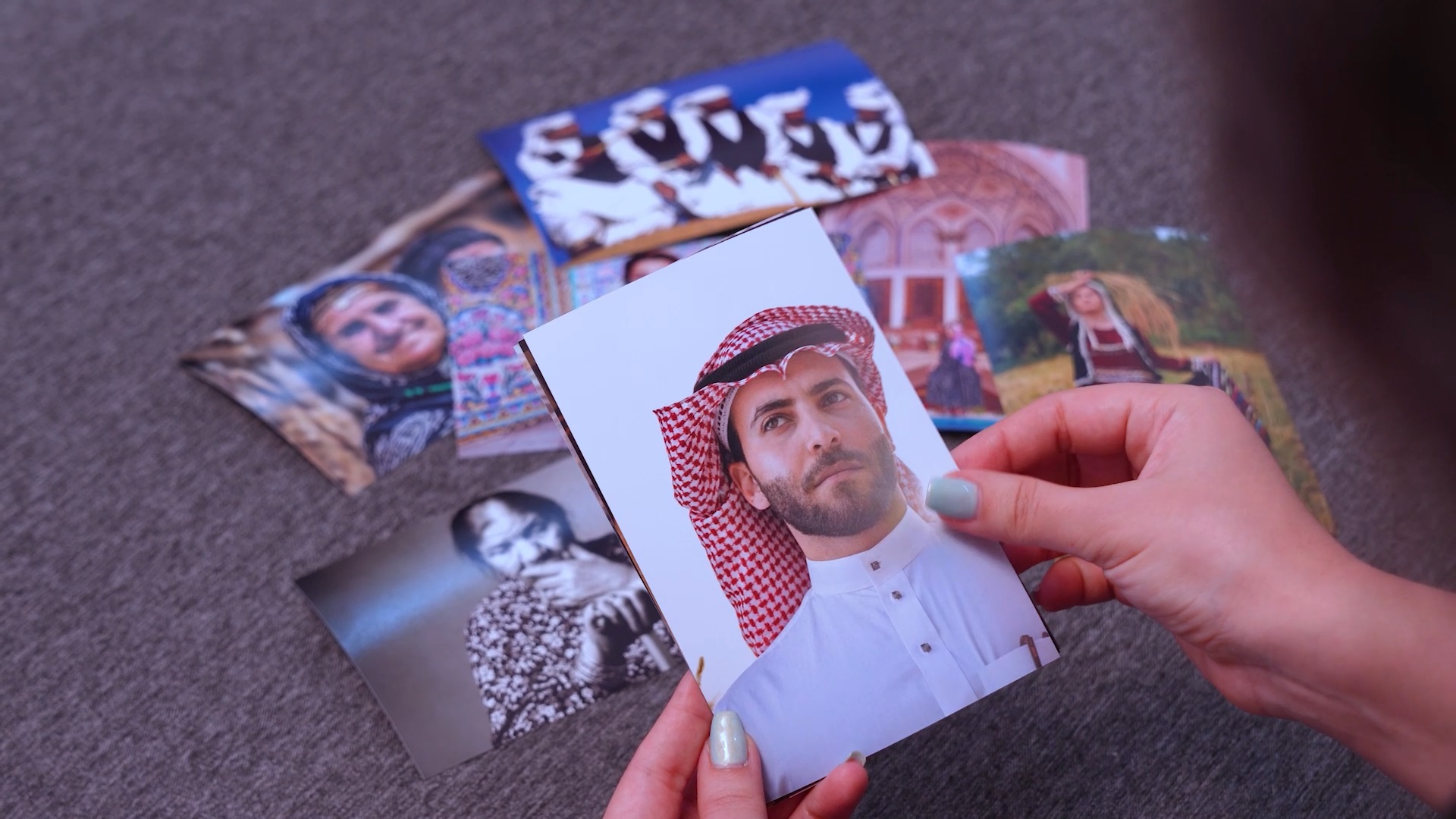 نمایش اقوام ایران با عکس، نماد همه پسندی فرش فروشی زمرد